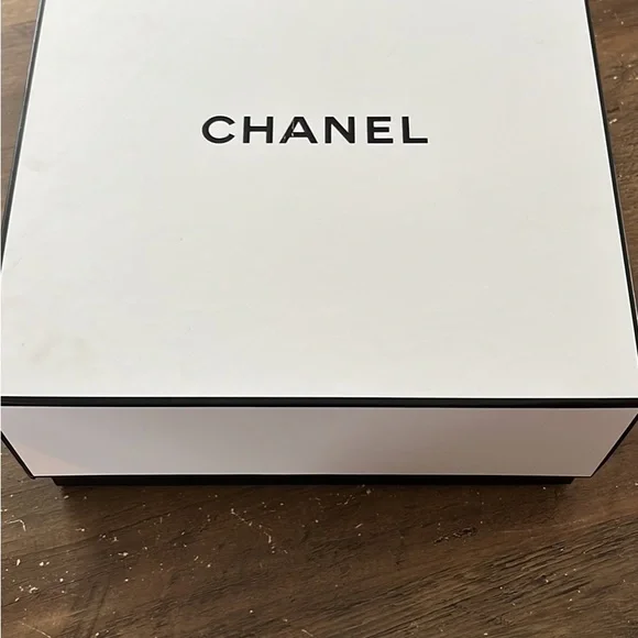 Chanel shopping paper bag, box and ruban - Picture 5 of 5